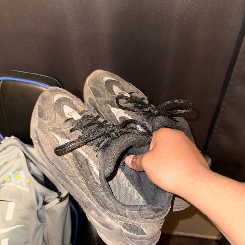 Yeezy 700